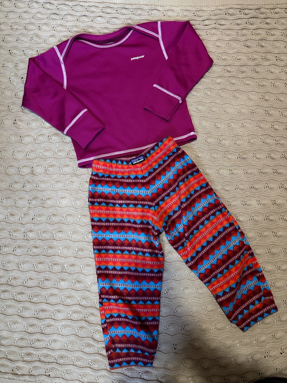 Patagonia Baby 12-18M Capilene Baselayer + Micro D Fleece Pants Set